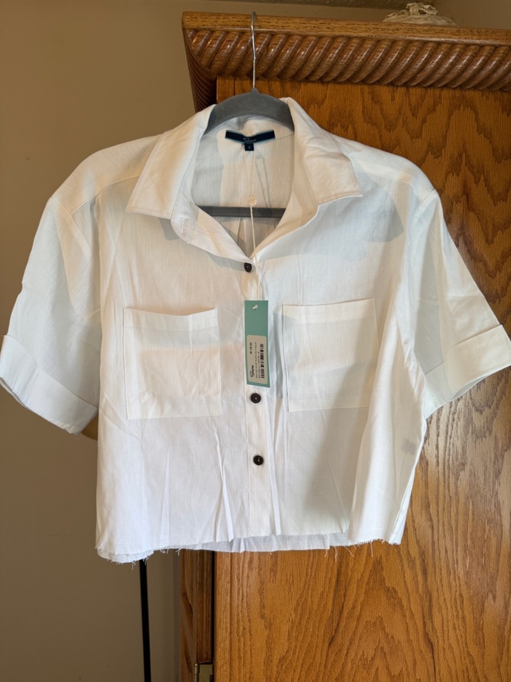 Cropped White Button-Up Shirt with Patch Pockets